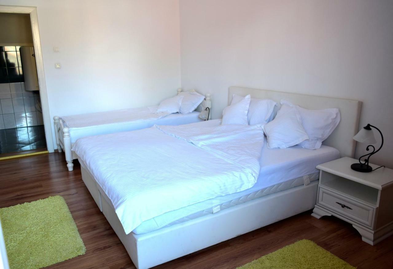 Valiapart Oradea Exteriör bild